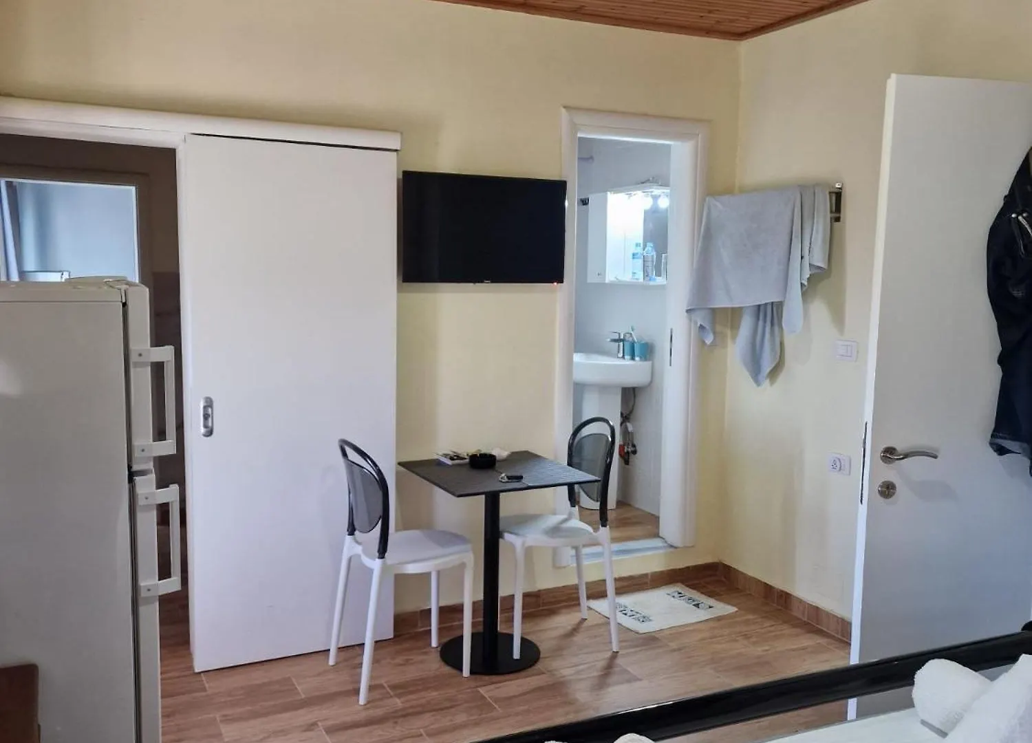 Апартаменты Qeparo House Албания